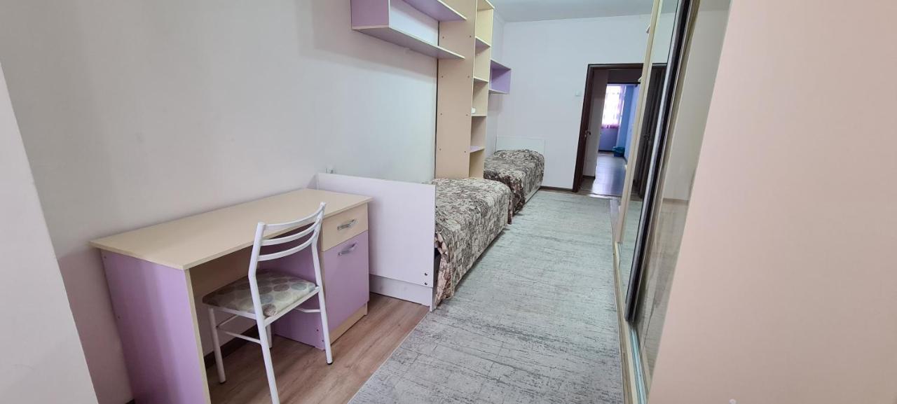 Flat In Central Biškek Exteriér fotografie